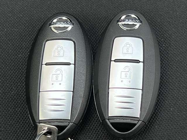 ノート ｅ－パワー　Ｘ　禁煙車／エマージェンシーブレーキ／純正ディスプレーオーディオ／レーンキープ／バックカメラ／ＥＴＣ／アイドリングストップ／スマートキー／横滑り防止装置／パワーウィンドウ／パワステ／定期点検記録簿／（11枚目）