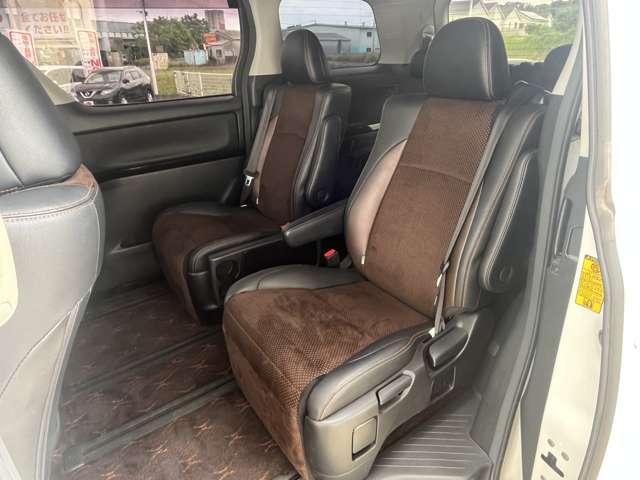 アルファード ２４０Ｓ　タイプゴールドＩＩ　ワンオーナー／禁煙車／アルパインフリップモニター／両側電動スライドドア／アルパインナビ／Ｂｌｕｅｔｏｏｔｈ／ＨＩＤヘッドライト／クルーズコントロール／障害物センサー／スマートキー／ＥＴＣ／パワステ／（29枚目）