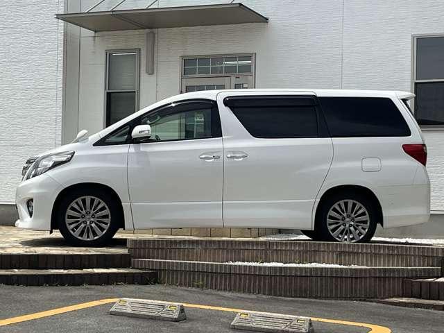 アルファード ２４０Ｓ　タイプゴールドＩＩ　ワンオーナー／禁煙車／アルパインフリップモニター／両側電動スライドドア／アルパインナビ／Ｂｌｕｅｔｏｏｔｈ／ＨＩＤヘッドライト／クルーズコントロール／障害物センサー／スマートキー／ＥＴＣ／パワステ／（36枚目）