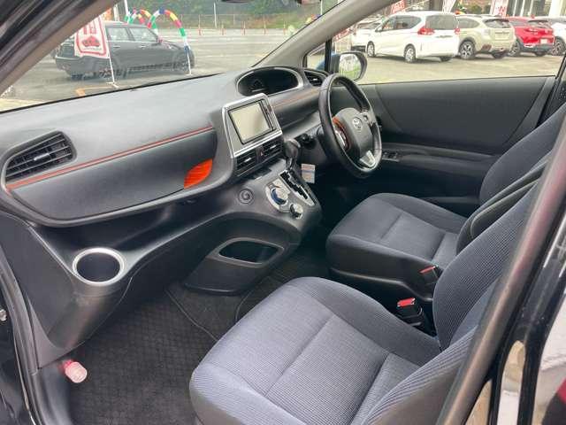 シエンタ Ｇ　禁煙車／衝突被害軽減ブレーキ／両側電動スライドドア／純正ＳＳＤナビ／ワンセグＴＶ／Ｂｌｕｅｔｏｏｔｈ／バックカメラ／ＬＥＤヘッドライト／ＥＴＣ／スマートキー／オートエアコン／パワステ／横滑り防止装置／（22枚目）