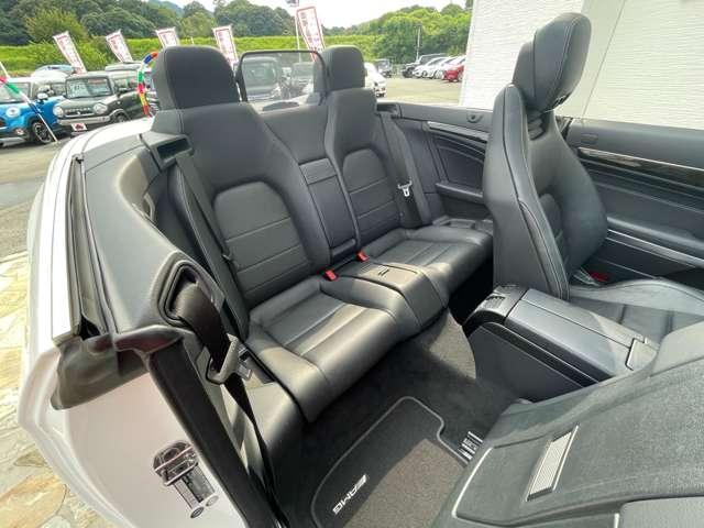 Ｅクラス Ｅ２５０カブリオレＡＭＧスポーツＰｋ　禁煙車／フル装備／ＡＢＳ／Ｗエアバック／純正ＨＤＤナビ／ＤＴＶ／バックカメラ／ＬＥＤヘッドライト／黒革シート／シートヒーター／純正１８インチアルミホイール／オートライト／ＥＴＣ／スマートキー／（26枚目）