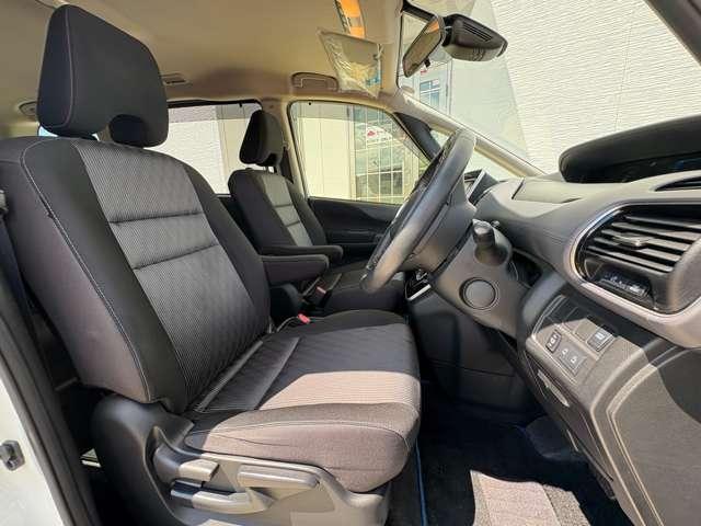 セレナ ｅ－パワー　ハイウェイスターＶ　ワンオーナー／禁煙車／衝突被害軽減ブレーキ／アラウンドビューモニター／純正ナビ／フルセグＴＶ／Ｂｌｕｅｔｏｏｔｈ対応／バックカメラ／クルーズコントロール／ハンズフリーパワースライドドア／ＥＴＣ／（24枚目）