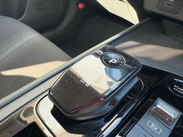 ノート １．２Ｘ　５名　★禁煙車★ＬＥＤヘッドライト★シートヒーター★ステアリングヒーター★純正ＳＳＤナビ★クリアランスソナー★エマージェンシーブレーキ★レーンキープ★フルセグ★（12枚目）