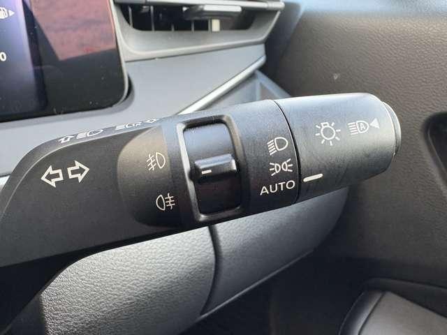 ノート １．２Ｘ　５名　★禁煙車★ＬＥＤヘッドライト★シートヒーター★ステアリングヒーター★純正ＳＳＤナビ★クリアランスソナー★エマージェンシーブレーキ★レーンキープ★フルセグ★（15枚目）