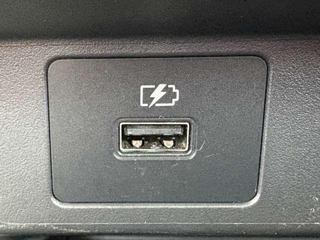 ノート １．２Ｘ　５名　★禁煙車★ＬＥＤヘッドライト★シートヒーター★ステアリングヒーター★純正ＳＳＤナビ★クリアランスソナー★エマージェンシーブレーキ★レーンキープ★フルセグ★（18枚目）