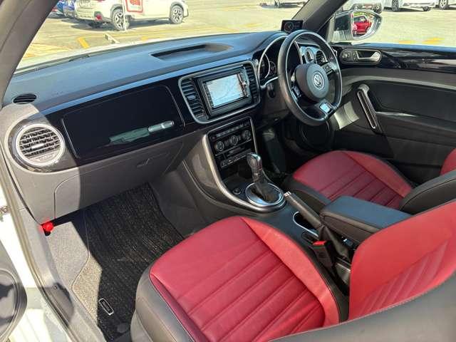 ザ・ビートル Rラインマイスター 禁煙車/専用レザーシート/BSM/純正SSDナビ/Bカメラ/スマキ―/ドラレコ/前後ソナー/HIDライト/純正18AW/シートヒーター/フルセグDTV/リアスポイラー/(26枚目)