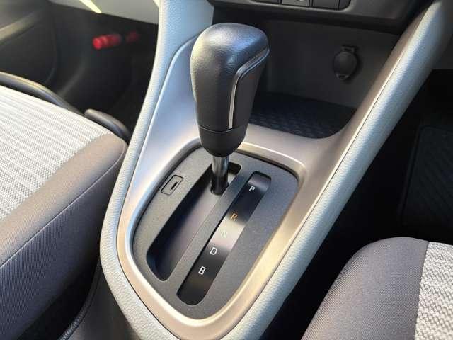 ヤリス ５ドア１．５Ｚ　５名　★禁煙車★ＬＥＤヘッドライト★レーンキープ★衝突軽減★クリアランスソナー★ＰＫＳＢ★ナノイー★（11枚目）