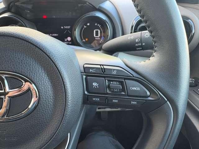ヤリス ５ドア１．５Ｚ　５名　★禁煙車★ＬＥＤヘッドライト★レーンキープ★衝突軽減★クリアランスソナー★ＰＫＳＢ★ナノイー★（14枚目）