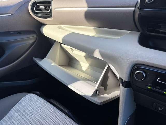 ヤリス ５ドア１．５Ｚ　５名　★禁煙車★ＬＥＤヘッドライト★レーンキープ★衝突軽減★クリアランスソナー★ＰＫＳＢ★ナノイー★（22枚目）