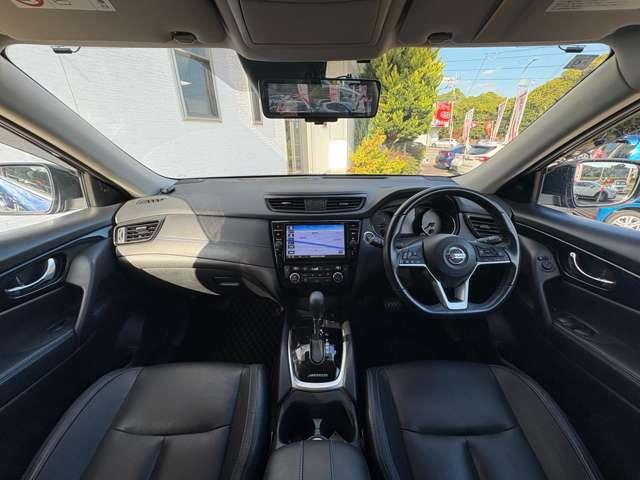 エクストレイル ２．０ＡＵＴＥＣＨ　ｉパッケージ　ハイブリッド　４ＷＤ　５名　★禁煙車★ＡＵＴＥＣＨ★プロパイロット★ＢＳＭ★レーンキープ★衝突軽減★クリアランスソナー★アラウンドビューモニター★アダプティブクルーズコントロール★（5枚目）