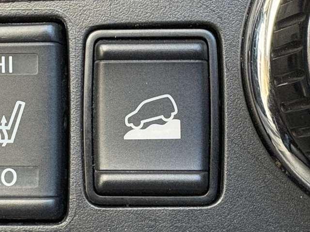 エクストレイル ２．０ＡＵＴＥＣＨ　ｉパッケージ　ハイブリッド　４ＷＤ　５名　★禁煙車★ＡＵＴＥＣＨ★プロパイロット★ＢＳＭ★レーンキープ★衝突軽減★クリアランスソナー★アラウンドビューモニター★アダプティブクルーズコントロール★（18枚目）