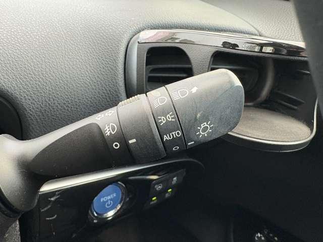 プリウス 1.8Sセーフティ プラス 5名 ★禁煙車★衝突軽減★レーンキープ★ACC★SSDナビ★スマートキー★Bモニター★LEDヘッドライト★(16枚目)