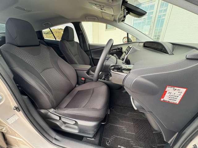 プリウス 1.8Sセーフティ プラス 5名 ★禁煙車★衝突軽減★レーンキープ★ACC★SSDナビ★スマートキー★Bモニター★LEDヘッドライト★(24枚目)