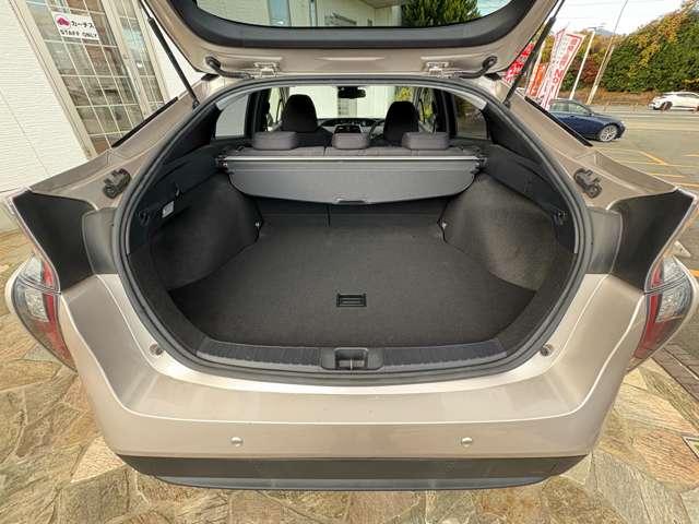 プリウス 1.8Sセーフティ プラス 5名 ★禁煙車★衝突軽減★レーンキープ★ACC★SSDナビ★スマートキー★Bモニター★LEDヘッドライト★(29枚目)