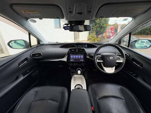 プリウス １．８Ａプレミアム　ツーリングセレクション　５名　★禁煙車★モデリスタエアロ★ＬＥＤヘッドライト★ＳＳＤナビ★フルセグ★ＥＴＣ★Ｂカメラ★黒革★シートヒーター★レーンキープ★（6枚目）