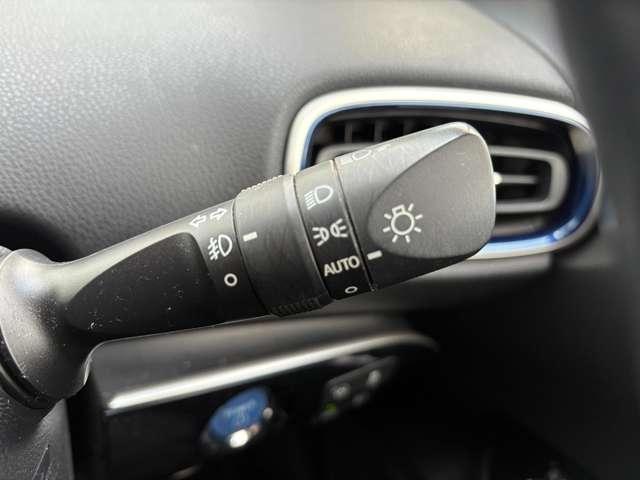 プリウス １．８Ａプレミアム　ツーリングセレクション　５名　★禁煙車★モデリスタエアロ★ＬＥＤヘッドライト★ＳＳＤナビ★フルセグ★ＥＴＣ★Ｂカメラ★黒革★シートヒーター★レーンキープ★（17枚目）