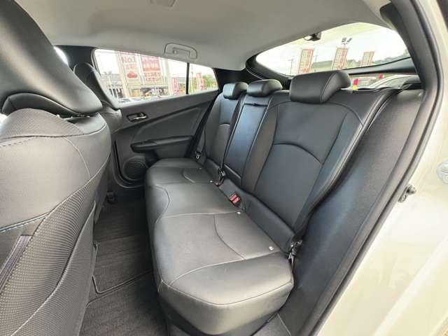 プリウス １．８Ａプレミアム　ツーリングセレクション　５名　★禁煙車★モデリスタエアロ★ＬＥＤヘッドライト★ＳＳＤナビ★フルセグ★ＥＴＣ★Ｂカメラ★黒革★シートヒーター★レーンキープ★（30枚目）