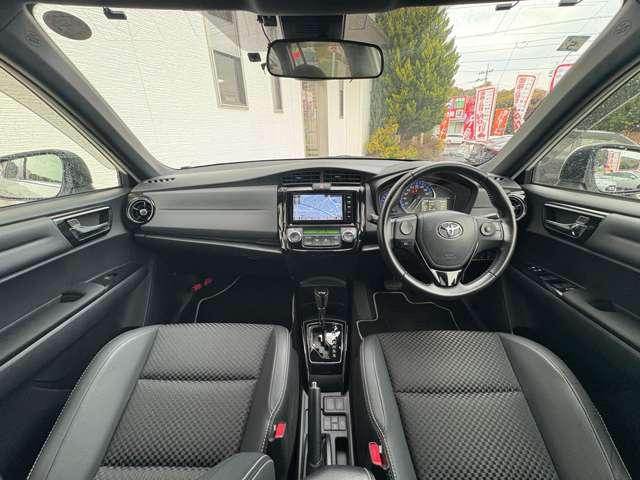 カローラフィールダー １．５ハイブリッドＧ　Ｗ×Ｂ　５名　★禁煙車★ハーフレザー★ＳＳＤナビ★フルセグ★Ｂカメラ★ＥＴＣ★ＬＥＤライト★純正ＡＷ★（5枚目）