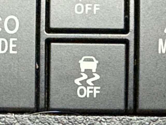 カローラフィールダー １．５ハイブリッドＧ　Ｗ×Ｂ　５名　★禁煙車★ハーフレザー★ＳＳＤナビ★フルセグ★Ｂカメラ★ＥＴＣ★ＬＥＤライト★純正ＡＷ★（16枚目）