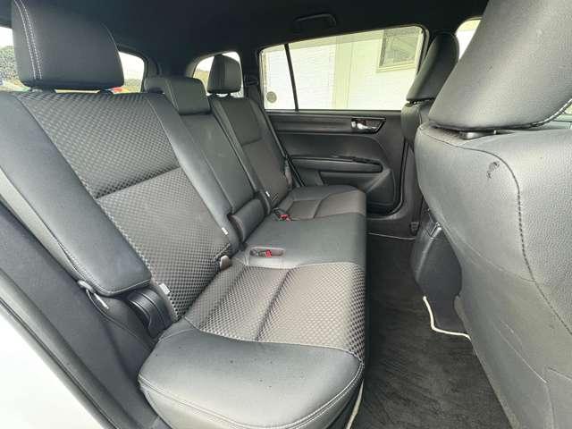 カローラフィールダー １．５ハイブリッドＧ　Ｗ×Ｂ　５名　★禁煙車★ハーフレザー★ＳＳＤナビ★フルセグ★Ｂカメラ★ＥＴＣ★ＬＥＤライト★純正ＡＷ★（26枚目）