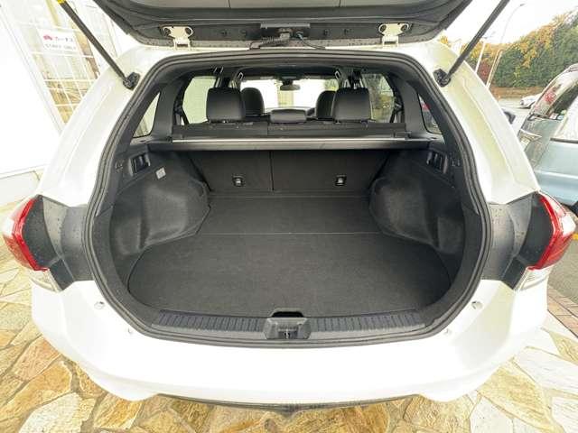 カローラフィールダー １．５ハイブリッドＧ　Ｗ×Ｂ　５名　★禁煙車★ハーフレザー★ＳＳＤナビ★フルセグ★Ｂカメラ★ＥＴＣ★ＬＥＤライト★純正ＡＷ★（28枚目）