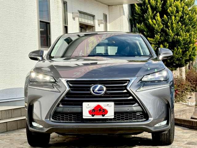 ＮＸ ３００ｈバージョンＬ　５名　１オ－ナ－禁煙／黒レザーシート／メーカーＳＤナビ＆バックカメラ／電動テール／シートヒーター＆ベンチレーション／後席電動格納／ナノイー／３眼ＬＥＤヘッドライト（4枚目）