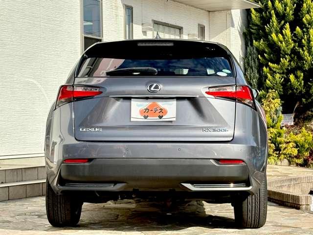 ＮＸ ３００ｈバージョンＬ　５名　１オ－ナ－禁煙／黒レザーシート／メーカーＳＤナビ＆バックカメラ／電動テール／シートヒーター＆ベンチレーション／後席電動格納／ナノイー／３眼ＬＥＤヘッドライト（33枚目）