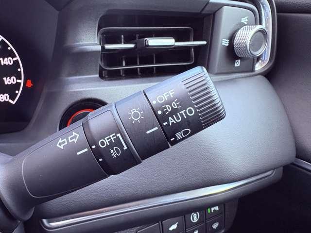 �u�I�[�g���C�g�v�@�Â��Ȃ�Ǝ����Ń��C�g���_�����A���S�^�]���菕���I