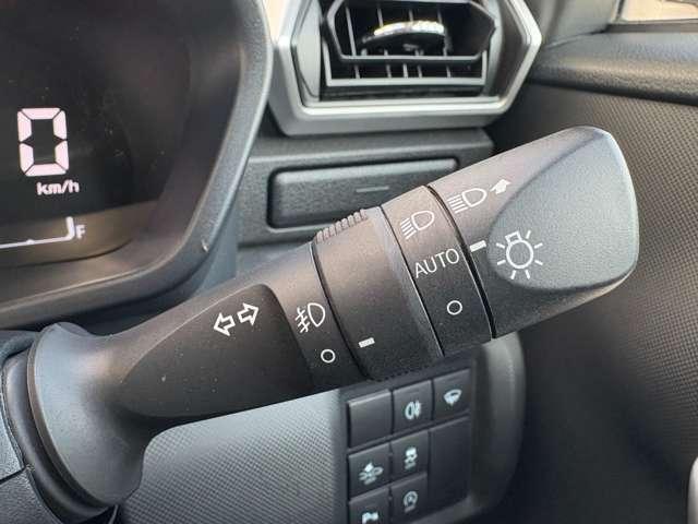 �u�I�[�g���C�g�v�@�Â��Ȃ�Ǝ����Ń��C�g���_�����A���S�^�]���菕���I