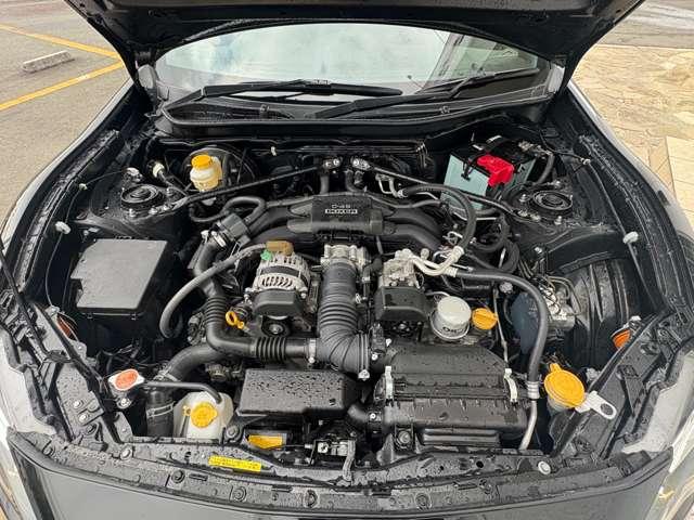 ＢＲＺ ２．０Ｓ　４名　禁煙車／パドルシフト／Ｂｌｕｅｔｏｏｔｈ／バックカメラ／ＥＴＣ／ハーフレザーシート／シートヒーター／フルセグＴＶ／純正１７ＡＷ／スマートーキー／ＨＩＤヘッドライト／純正フォグランプ／純正リアスポイラー（6枚目）