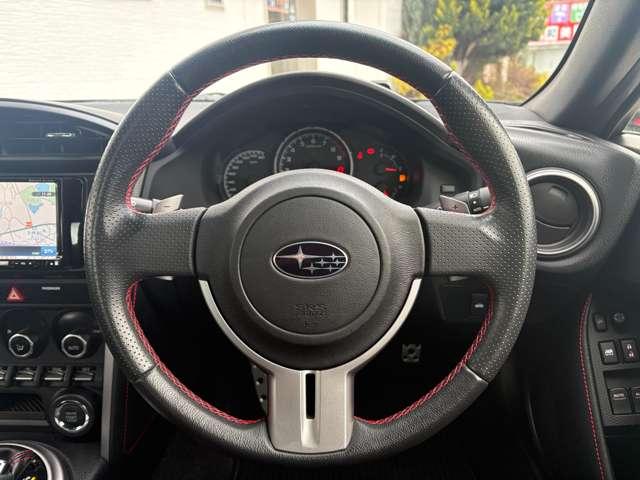 ＢＲＺ ２．０Ｓ　４名　禁煙車／パドルシフト／Ｂｌｕｅｔｏｏｔｈ／バックカメラ／ＥＴＣ／ハーフレザーシート／シートヒーター／フルセグＴＶ／純正１７ＡＷ／スマートーキー／ＨＩＤヘッドライト／純正フォグランプ／純正リアスポイラー（12枚目）