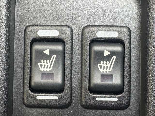 ＢＲＺ ２．０Ｓ　４名　禁煙車／パドルシフト／Ｂｌｕｅｔｏｏｔｈ／バックカメラ／ＥＴＣ／ハーフレザーシート／シートヒーター／フルセグＴＶ／純正１７ＡＷ／スマートーキー／ＨＩＤヘッドライト／純正フォグランプ／純正リアスポイラー（17枚目）