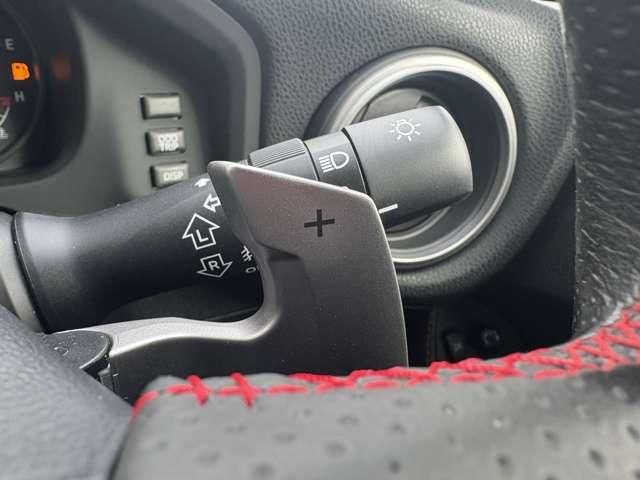 ＢＲＺ ２．０Ｓ　４名　禁煙車／パドルシフト／Ｂｌｕｅｔｏｏｔｈ／バックカメラ／ＥＴＣ／ハーフレザーシート／シートヒーター／フルセグＴＶ／純正１７ＡＷ／スマートーキー／ＨＩＤヘッドライト／純正フォグランプ／純正リアスポイラー（18枚目）