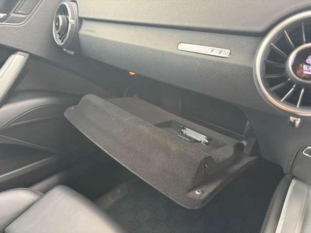 �y�O���[�u�{�b�N�X�z��������Ǝ��[�X�y�[�X���m�ۂ��Ă܂���