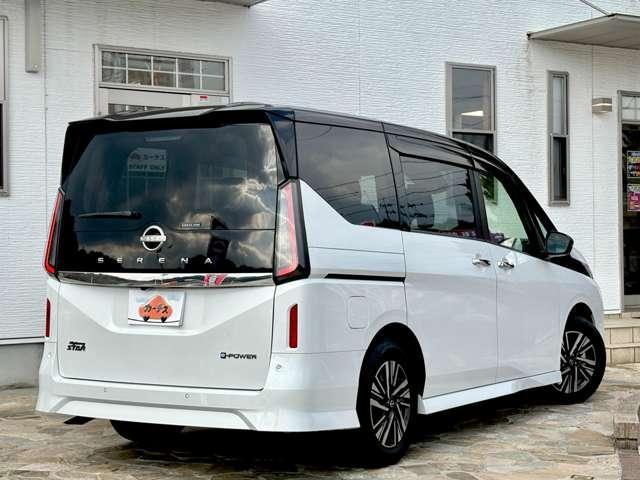セレナ １．４ｅ－ＰＯＷＥＲハイウェイスターＶ　８名　禁煙車★フリップダウンモニター★プロパイロット★エマージェンシーブレーキ★デジタルインナーミラー★ＢＳＭ★電子パーキング★パーキングセンサー★（3枚目）