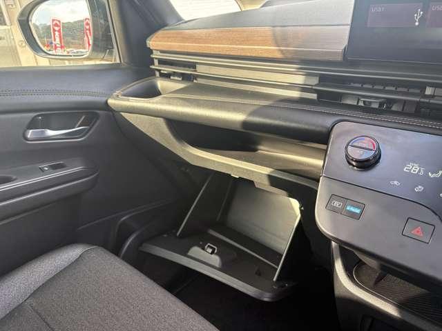 セレナ １．４ｅ－ＰＯＷＥＲハイウェイスターＶ　８名　禁煙車★フリップダウンモニター★プロパイロット★エマージェンシーブレーキ★デジタルインナーミラー★ＢＳＭ★電子パーキング★パーキングセンサー★（27枚目）