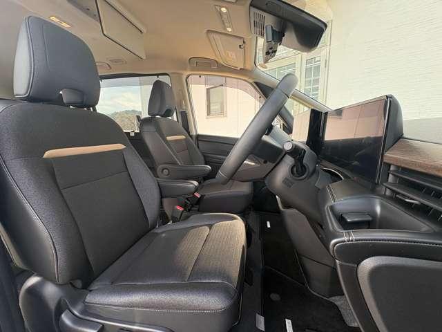 セレナ １．４ｅ－ＰＯＷＥＲハイウェイスターＶ　８名　禁煙車★フリップダウンモニター★プロパイロット★エマージェンシーブレーキ★デジタルインナーミラー★ＢＳＭ★電子パーキング★パーキングセンサー★（29枚目）