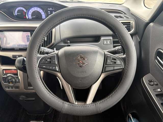 �y�n���h���z�X�e�A�����O�����ꂢ�ł��B�X�e�A�����O�\�ʂ̃X���͂������܂���B�j���E������킸�O���b�v�����������肫�܂��̂ŁA�^�]���̃X�g���X�y���Ɍq�����Ă��܂��B