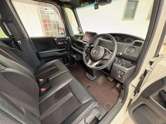 Ｎ－ＢＯＸ カスタム６６０Ｇ　Ｌターボ　ホンダセンシング　４名　禁煙車★ホンダセンシング★ハーフレザーシート★シートヒーター★パドルシフト★バックカメラ★クルーズコントロール★両側パワースライドドア★ＥＴＣ★（10枚目）