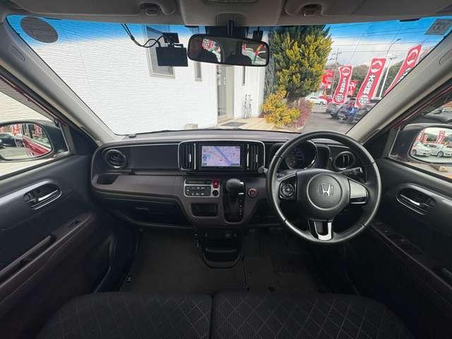 Ｎ－ＯＮＥ プレミアム　ＳＳパッケージ　禁煙車／衝突軽減／ＫＥＮＷＯＯＤ製ナビ／Ｂカメラ／フルセグ／ＥＴＣ／純正ＡＷ／スマートキー／ツートンカラー（8枚目）