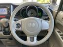 【ハンドル】男性・女性問わずグリップ感がしっくりきますので、運転中のストレス軽減に繋がっています。オーディオ操作も可能です★