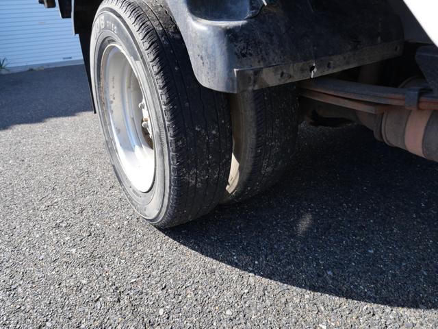 エルフトラック 　Ｗキャブ　エアコン　パワーステアリング　パワーウィンドウ　エアバッグ　ラジオ（11枚目）