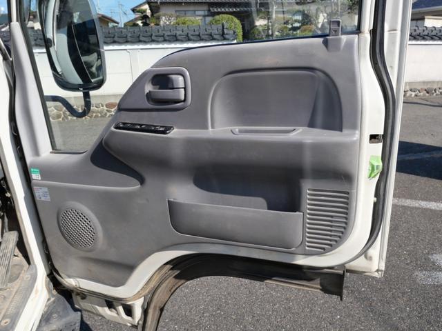 エルフトラック 　Ｗキャブ　エアコン　パワーステアリング　パワーウィンドウ　エアバッグ　ラジオ（12枚目）