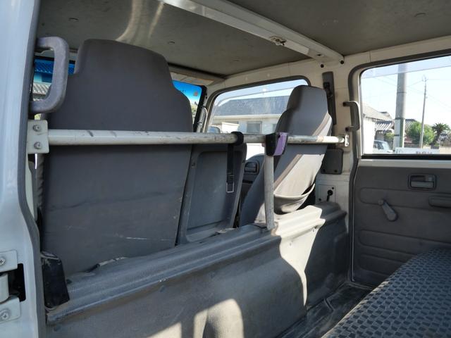 エルフトラック 　Ｗキャブ　エアコン　パワーステアリング　パワーウィンドウ　エアバッグ　ラジオ（17枚目）