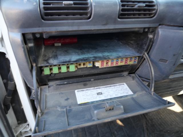 エルフトラック 　Ｗキャブ　エアコン　パワーステアリング　パワーウィンドウ　エアバッグ　ラジオ（20枚目）