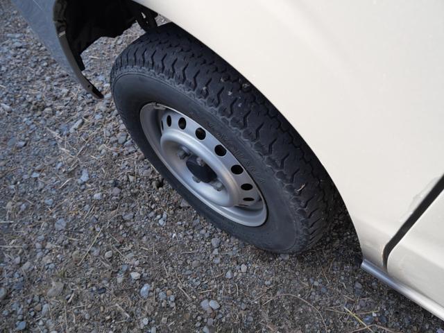 ミニキャブバン M エアコン パワーステアリング Wエアバッグ ライトレベル調節 ラジオ 記録簿(11枚目)