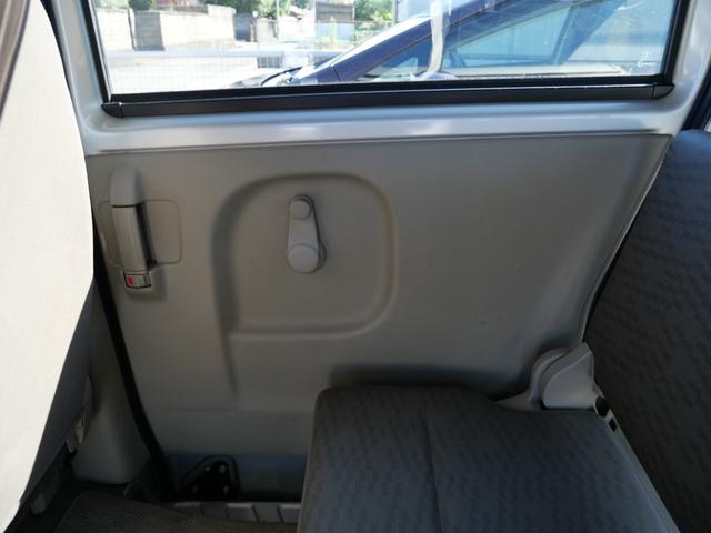 ミニキャブバン M エアコン パワーステアリング Wエアバッグ ライトレベル調節 ラジオ 記録簿(15枚目)