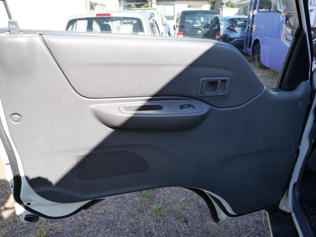 ボンゴバン ＤＸ　エアコン　パワーステアリング　パワーウィンドウ　Ｗエアバッグ　ＥＴＣ　ラジオ　ライトレベル調節（13枚目）