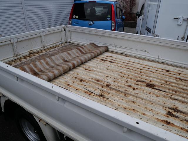 ボンゴトラック ワイドローＤＸ　エアコン　パワーステアリング　パワーウィンドウ　エアバッグ　ラジオ（9枚目）