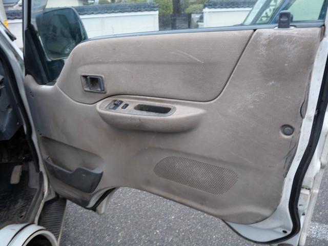 ボンゴトラック ワイドローＤＸ　エアコン　パワーステアリング　パワーウィンドウ　エアバッグ　ラジオ（14枚目）